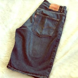 Men’s Levi’s 569 shorts